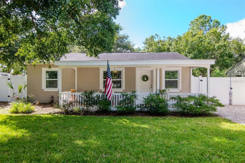 4714 W BAY VIEW AVENUE TAMPA, FL 33611