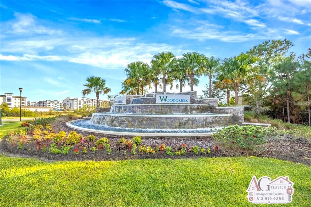 2373 BENDING BONSAI DRIVE WESLEY CHAPEL, FL 33543