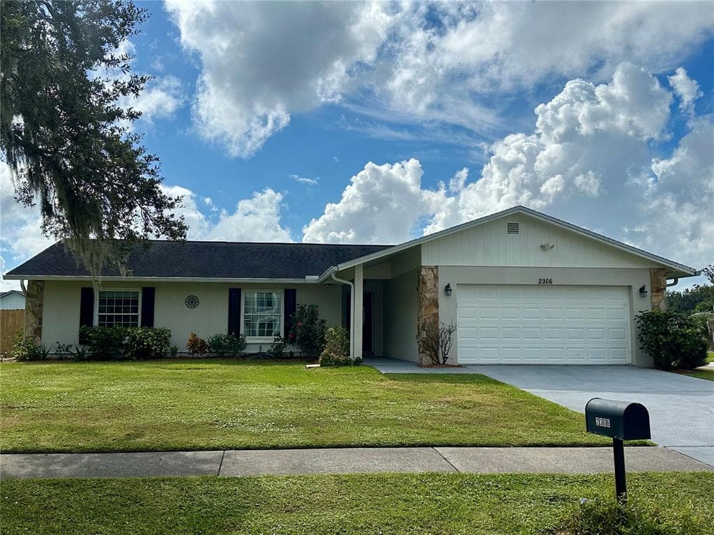 2306 GATEWOOD STREET PLANT CITY, FL 33563
