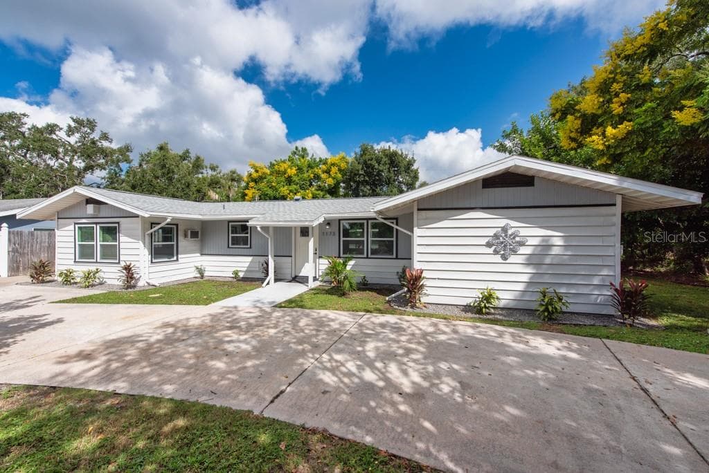 1173 MYRTLE STREET SARASOTA, FL 34234