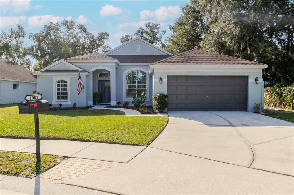 1001 ENGLISH BLUFFS COURT BRANDON, FL 33511