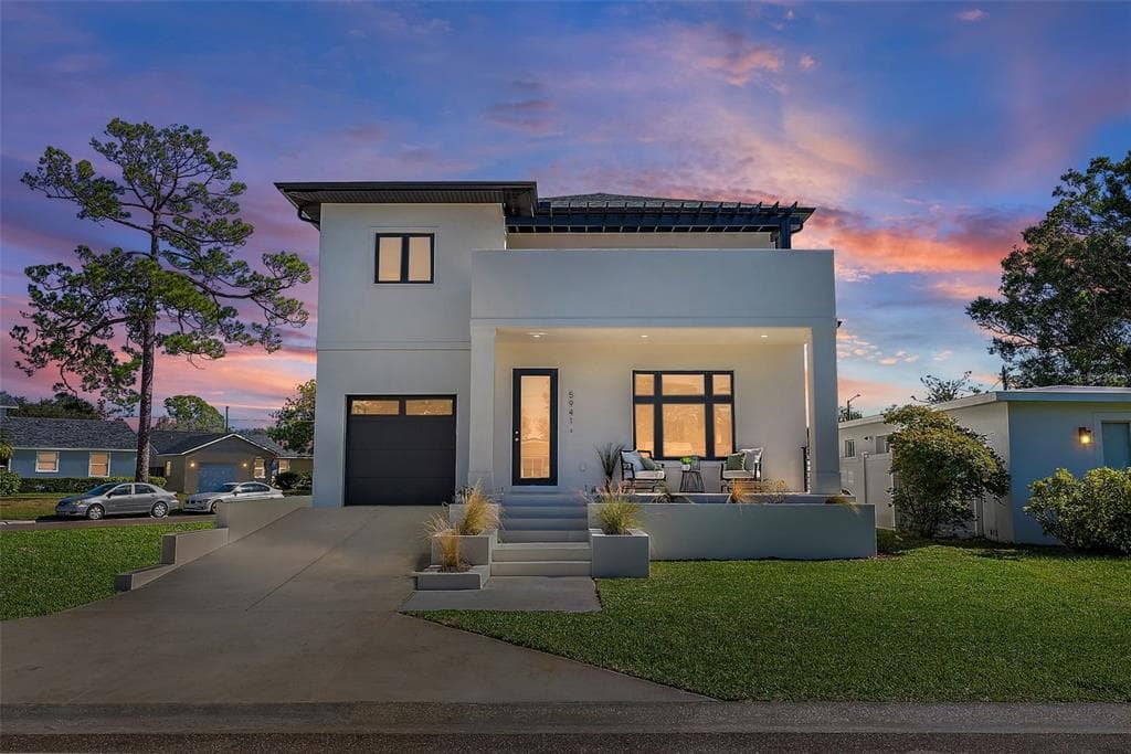 5941 MANGROVE STREET N ST PETERSBURG, FL 33703