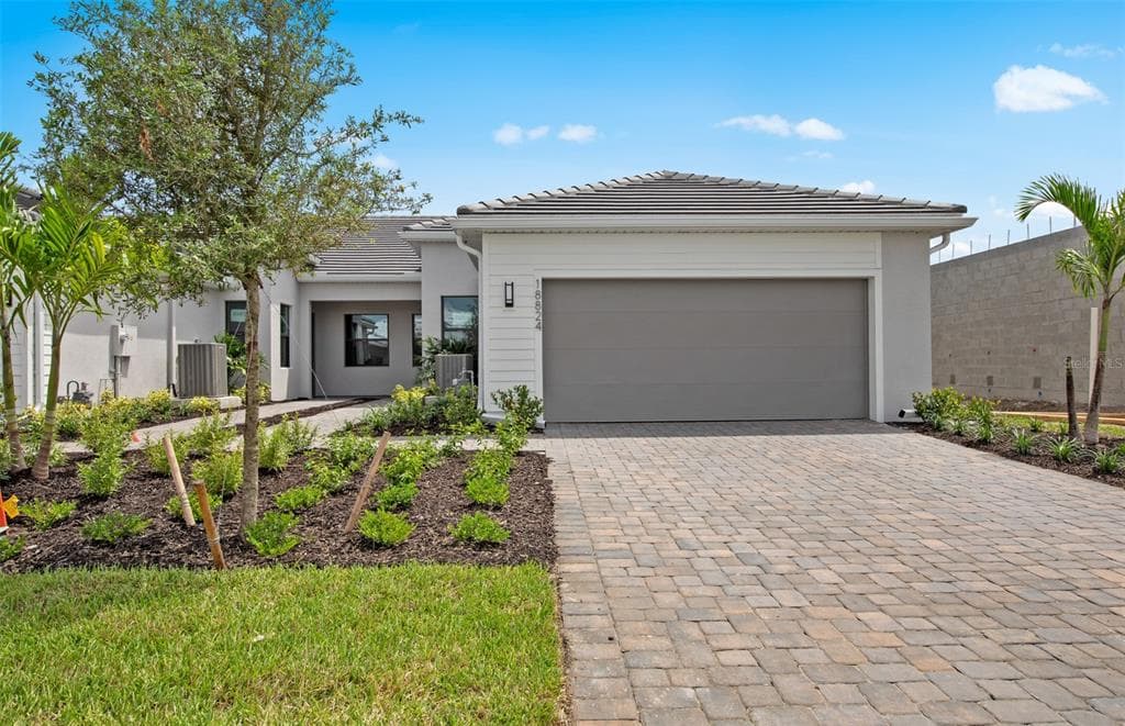 18824 INDIAN ROCK PLACE LAKEWOOD RANCH, FL 34211