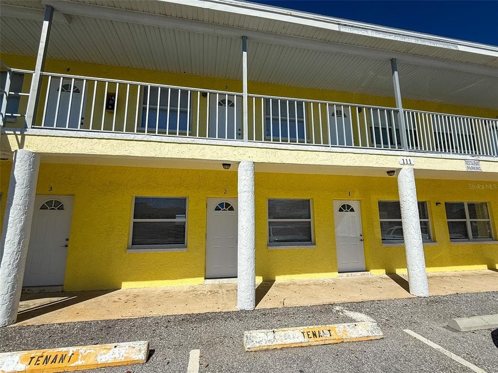 111 177TH AVENUE W UNIT 1 REDINGTON SHORES, FL 33708