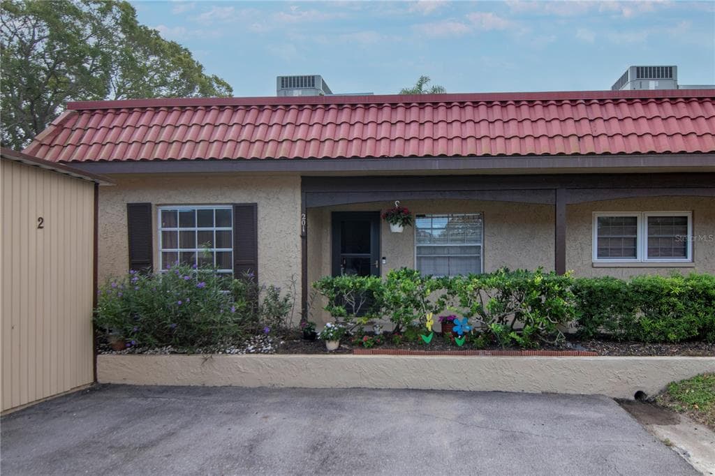 601 N HERCULES AVENUE UNIT 201 CLEARWATER, FL 33765