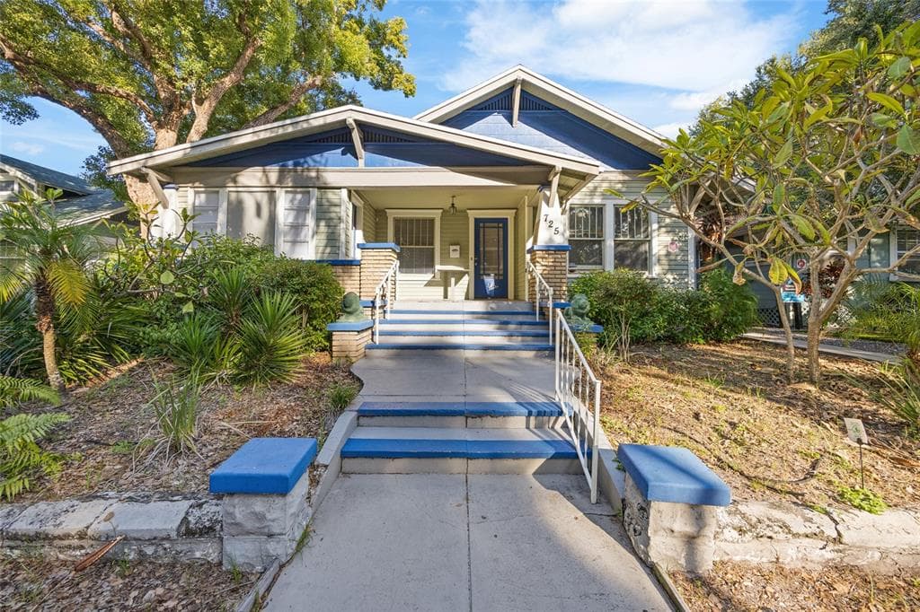 725 8TH STREET N