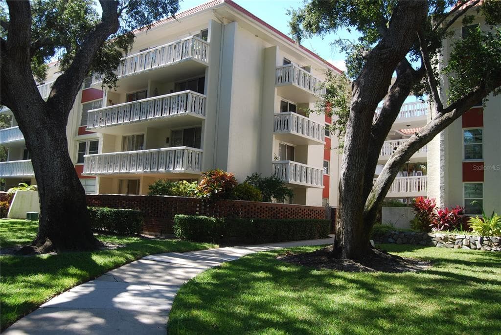 2650 PEARCE DRIVE UNIT 106 CLEARWATER, FL 33764