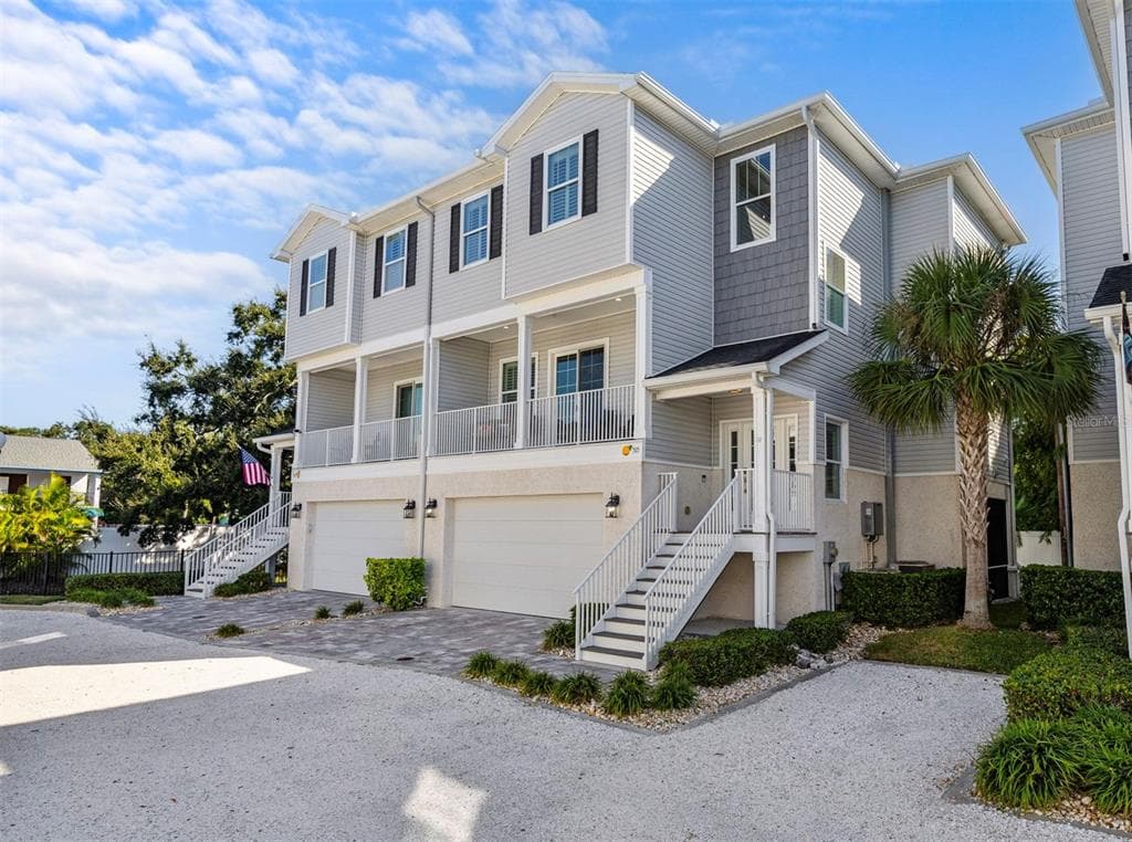 515 DOUGLAS PLACE DUNEDIN, FL 34698