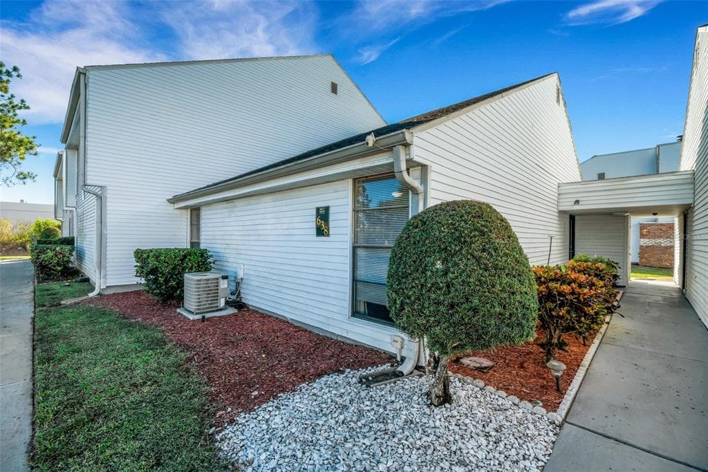 638 HAVEN PLACE UNIT 638 TARPON SPRINGS, FL 34689