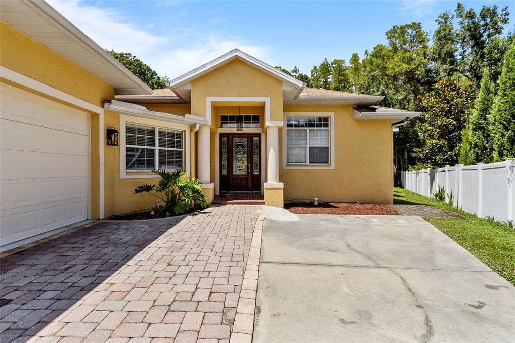 4116 WOODACRE LANE