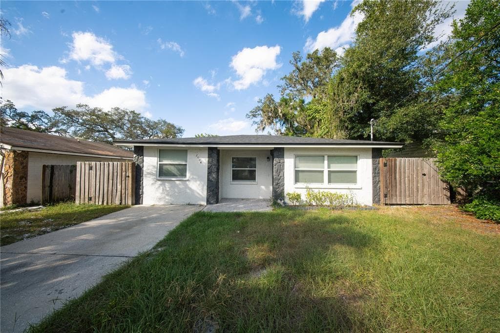 2004 E ESKIMO AVENUE TAMPA, FL 33604
