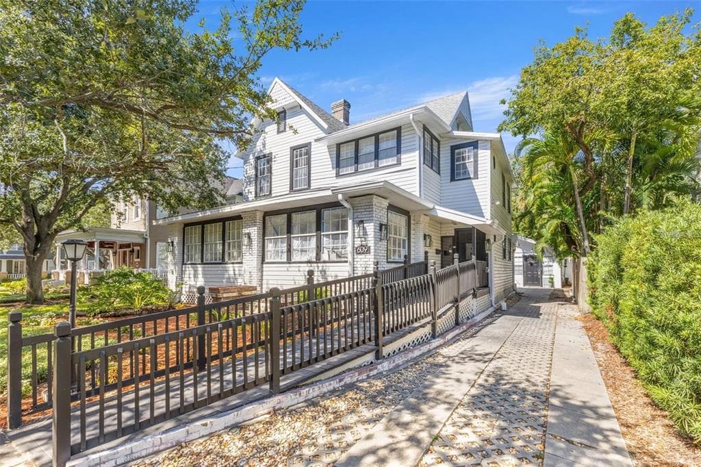 609 W AZEELE STREET TAMPA, FL 33606