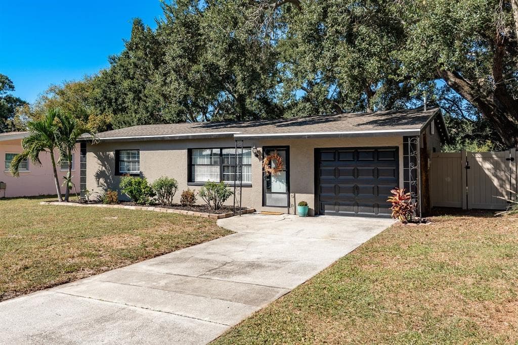 664 FREDERICA LANE DUNEDIN, FL 34698