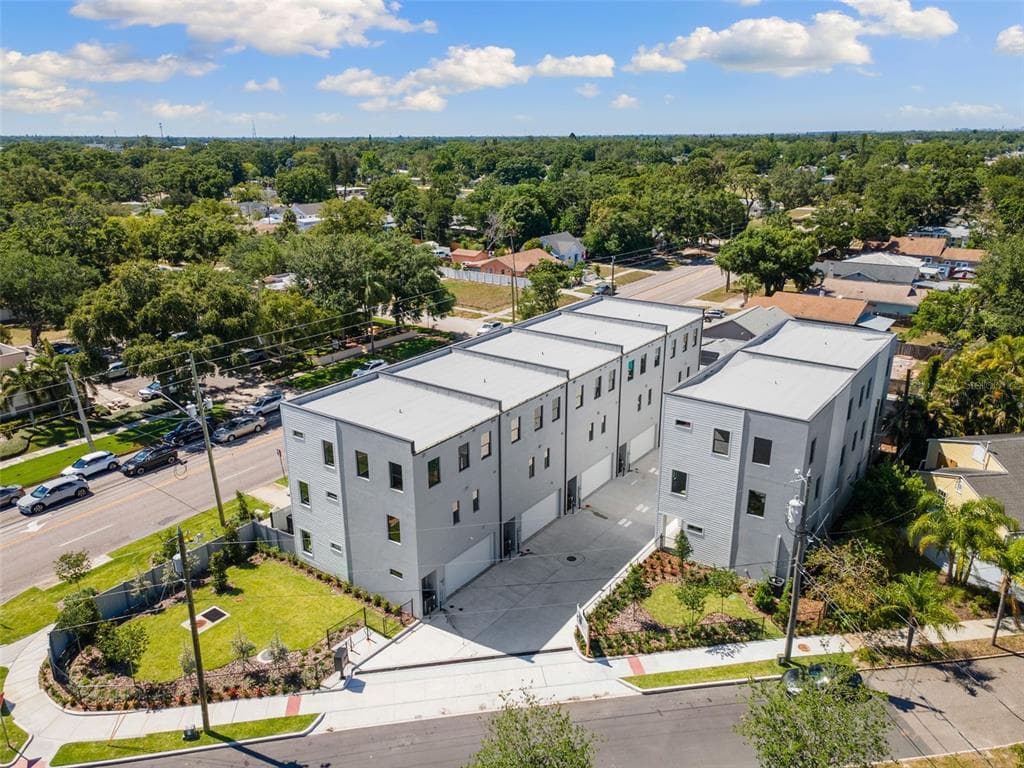 2205 16TH STREET N ST PETERSBURG, FL 33704