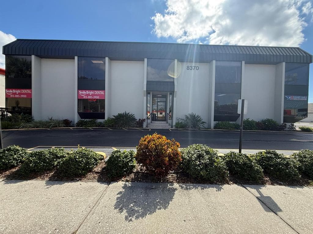 8370 W HILLSBOROUGH AVENUE UNIT 206 TAMPA, FL 33615