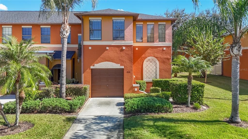 1046 TULLAMORE DRIVE WESLEY CHAPEL, FL 33543