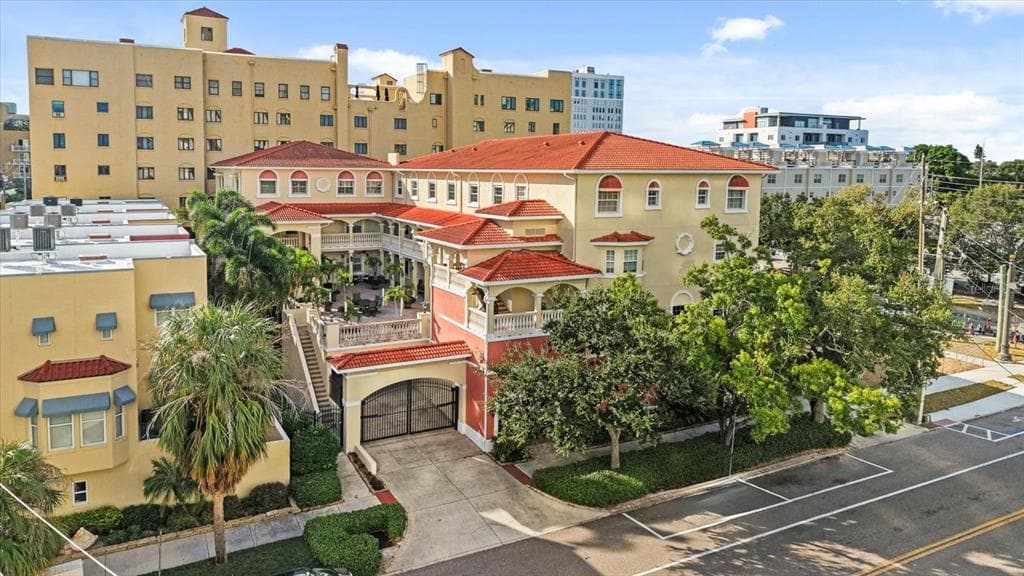 340 1ST STREET N UNIT D ST PETERSBURG, FL 33701