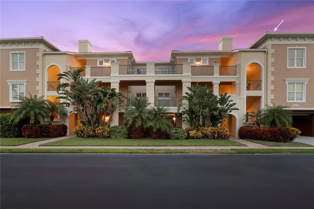 8 FRANKLIN COURT S UNIT 53D ST PETERSBURG, FL 33711