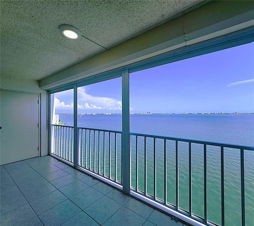 6060 SHORE BOULEVARD S UNIT 903 GULFPORT, FL 33707