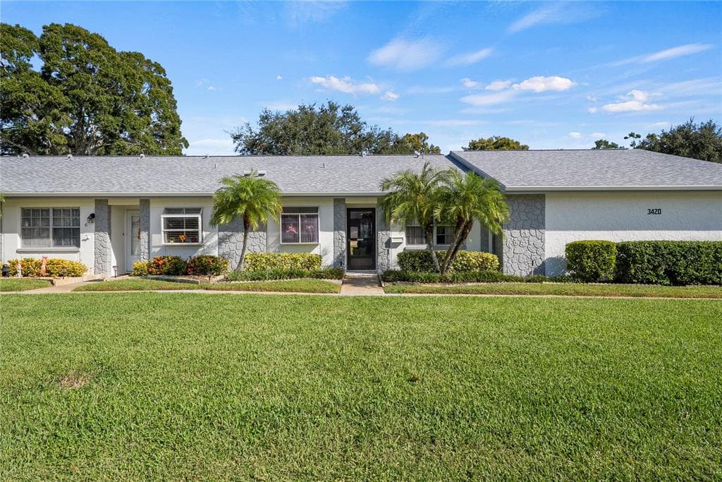 3420 STONEHAVEN COURT E UNIT D