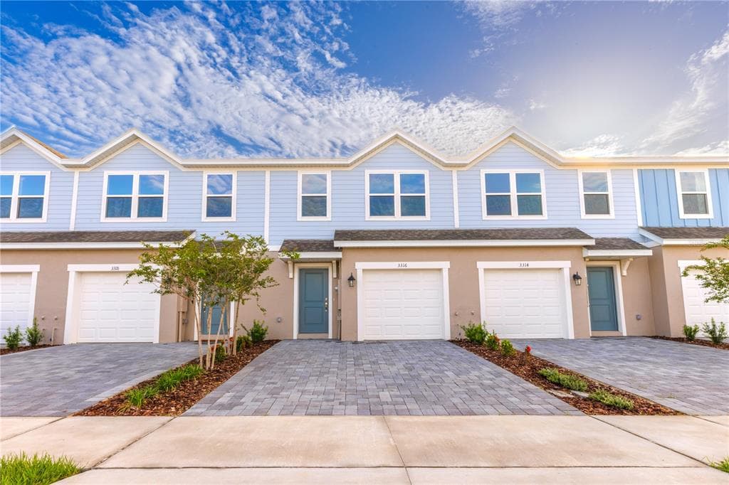 3328 THICKET STREET TAVARES, FL 32778