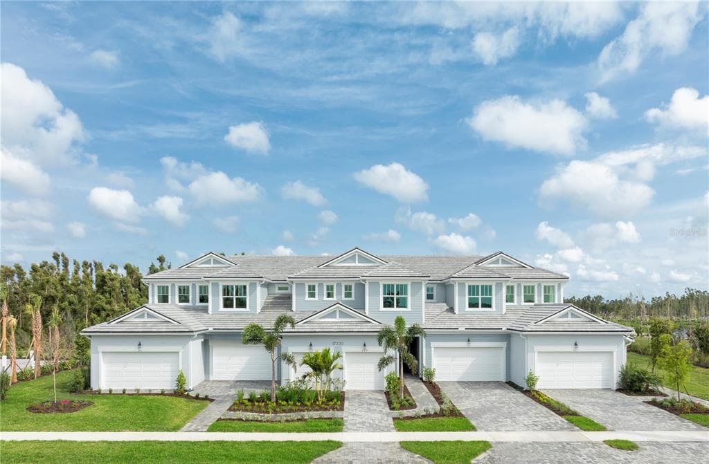 17390 MOONFLOWER DRIVE UNIT 203 VENICE, FL 34293