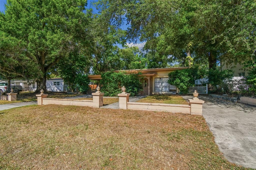 3209 W GRACE STREET TAMPA, FL 33607