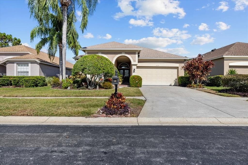 4379 SAWGRASS DRIVE