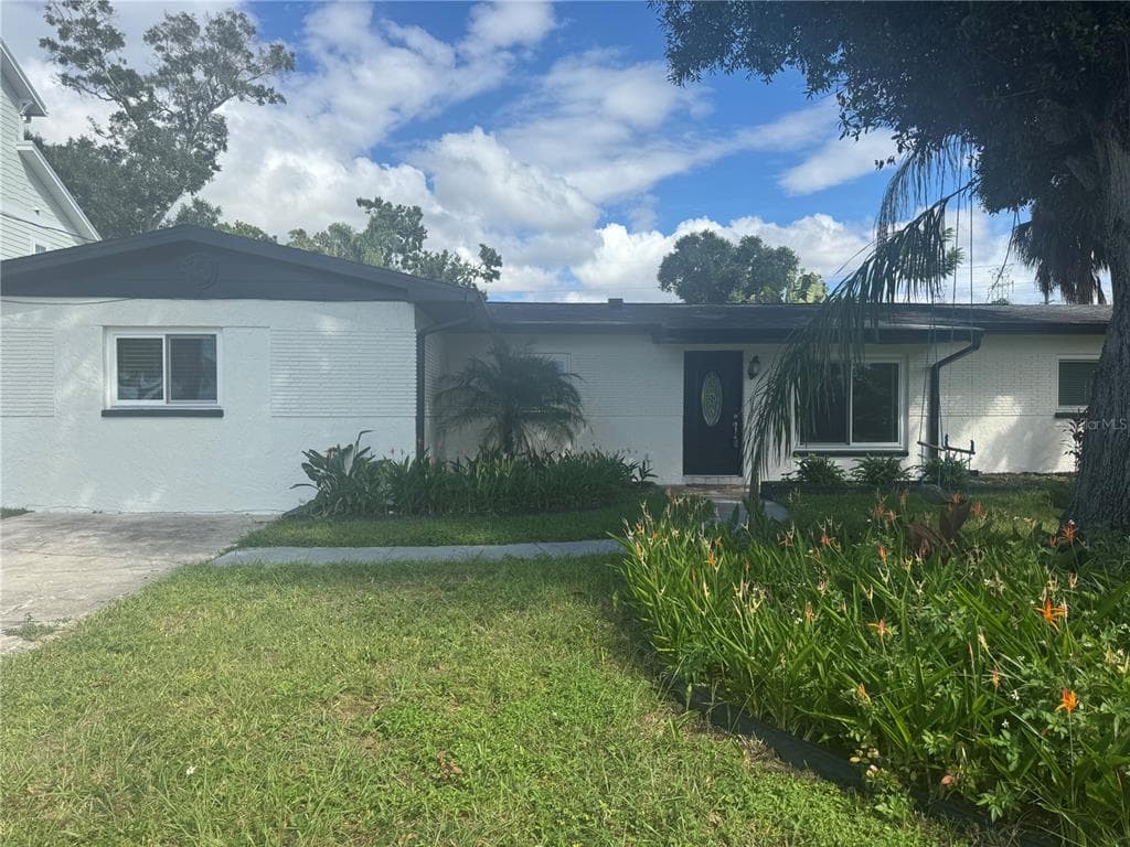 321 SHORE DRIVE E OLDSMAR, FL 34677