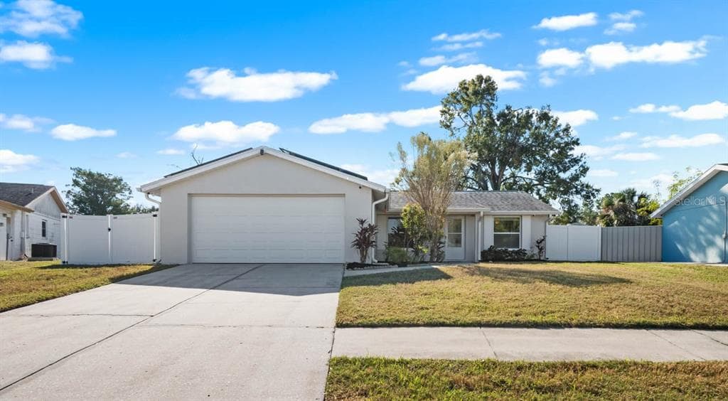 512 RED MANGROVE LANE APOLLO BEACH, FL 33572