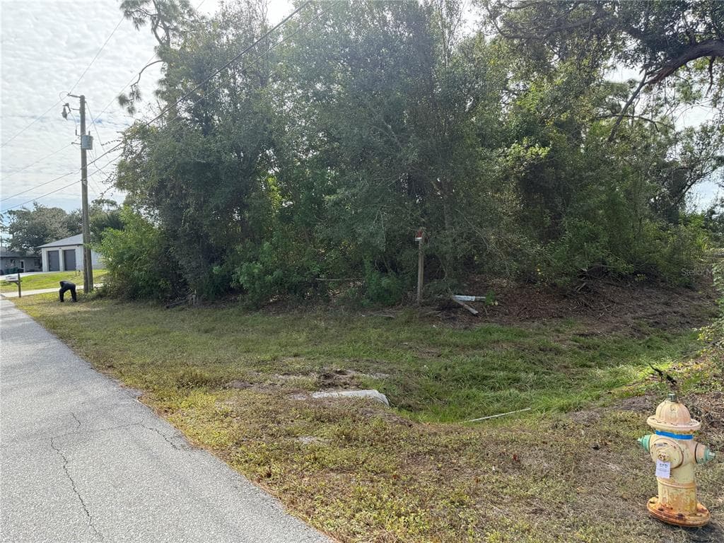 7483 REGINA DRIVE ENGLEWOOD, FL 34224