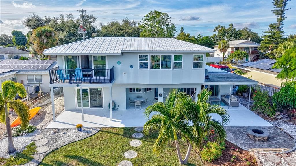 4400 BEACH DRIVE SE ST PETERSBURG, FL 33705