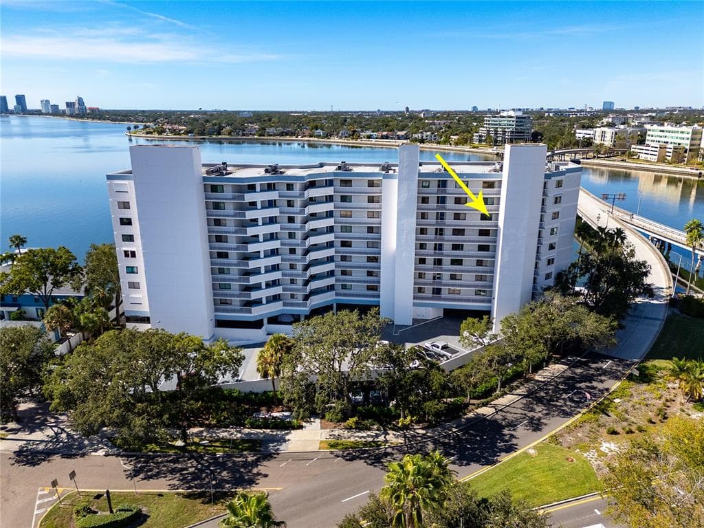 2 ADALIA AVENUE UNIT 807 TAMPA, FL 33606