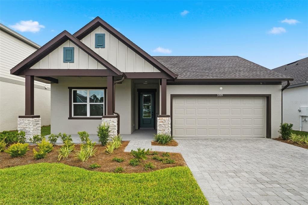 5729 LEAFLET TRAIL MOUNT DORA, FL 32757