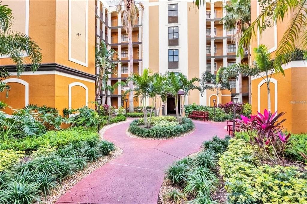 12521 FLORIDAYS RESORT DRIVE UNIT 103F ORLANDO, FL 32821
