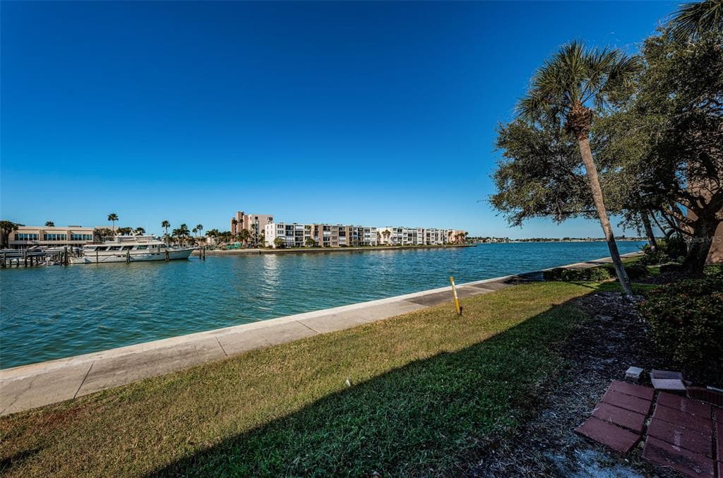 7420 BAY ISLAND DRIVE S UNIT 171 SOUTH PASADENA, FL 33707