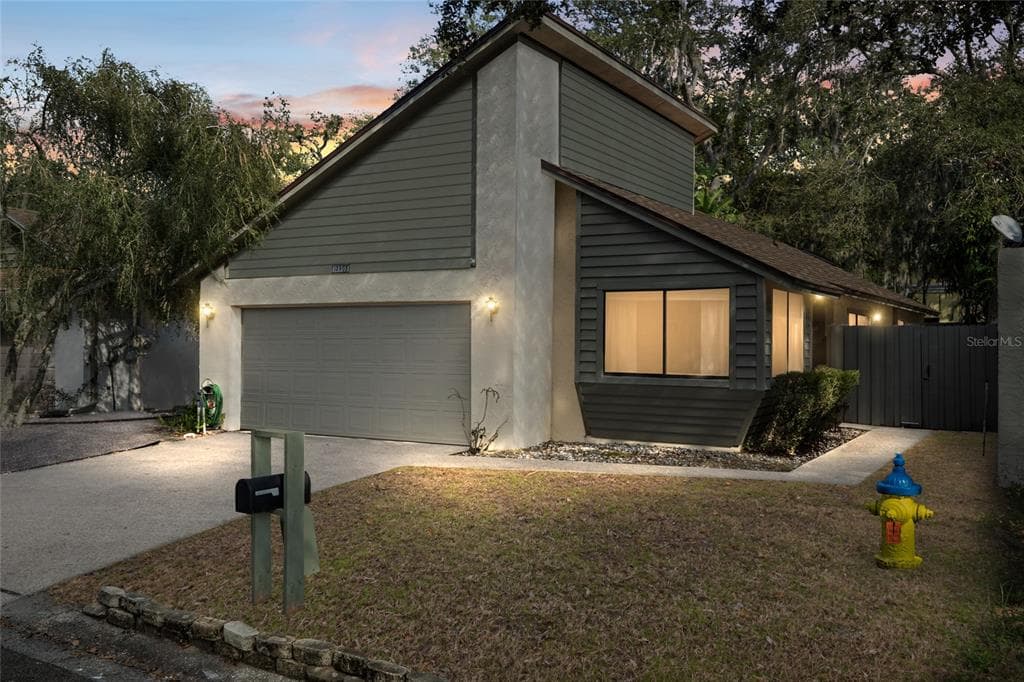 13905 LAZY OAK DRIVE TAMPA, FL 33613