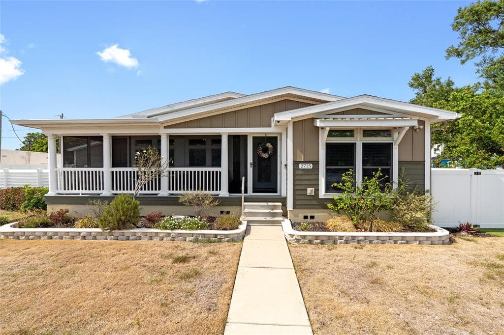 2715 9TH AVENUE N ST PETERSBURG, FL 33713