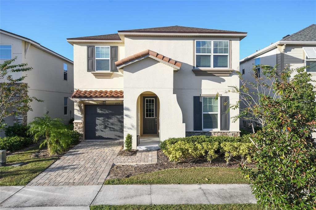 8931 AMELIA DOWNS TRAIL KISSIMMEE, FL 34747