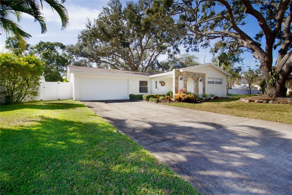 12092 104TH COURT LARGO, FL 33778