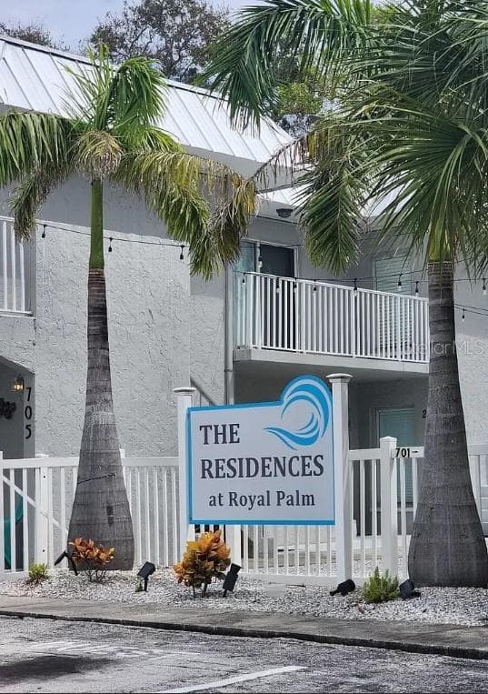 701 1ST STREET UNIT 4 INDIAN ROCKS BEACH, FL 33785