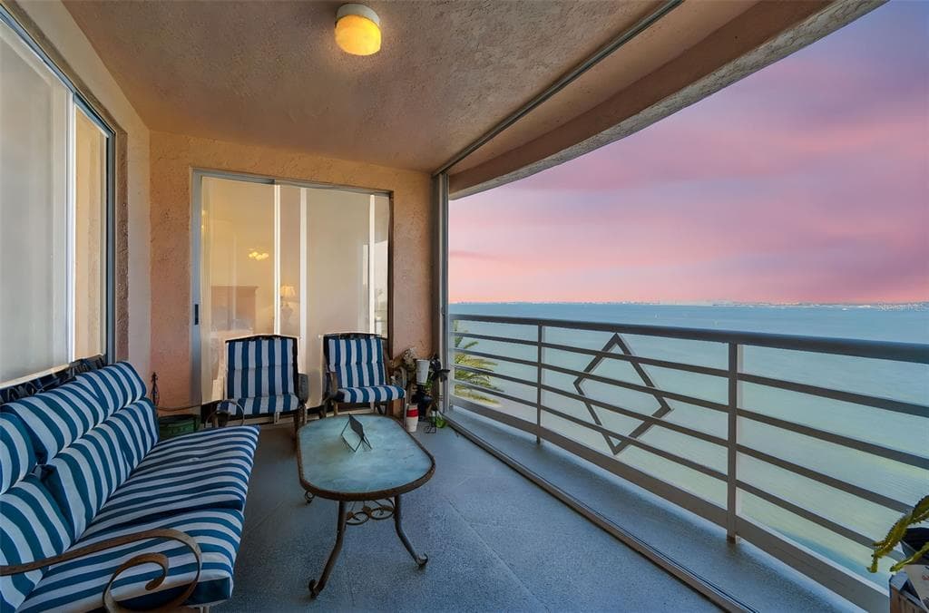 4991 BACOPA LANE S UNIT 502 ST PETERSBURG, FL 33715