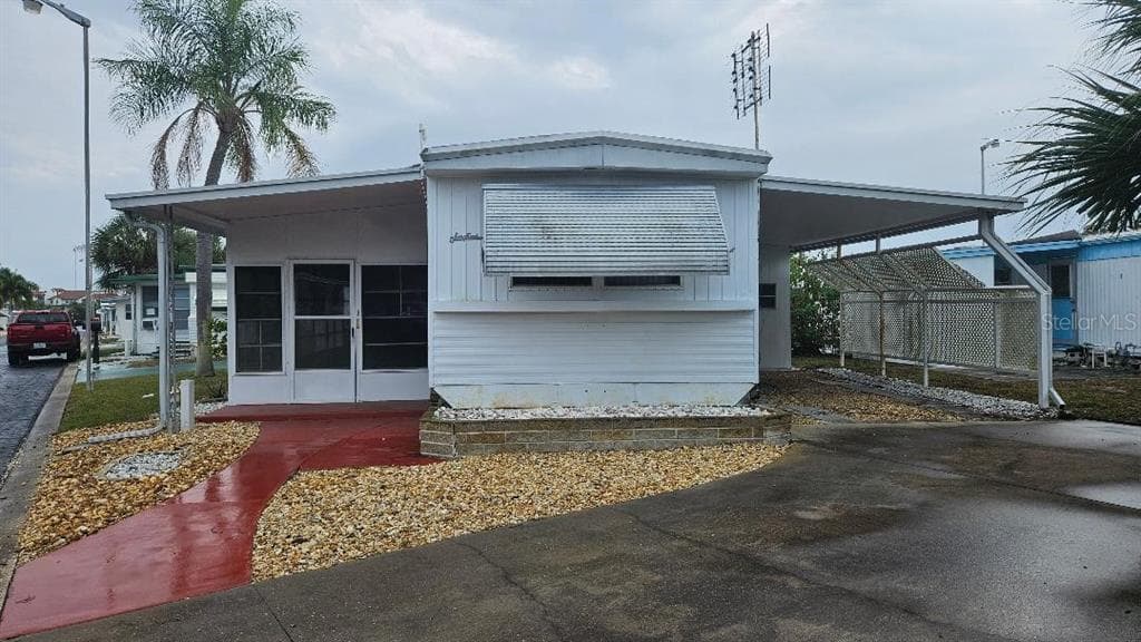 8300 SEMINOLE BOULEVARD UNIT 444 SEMINOLE, FL 33772