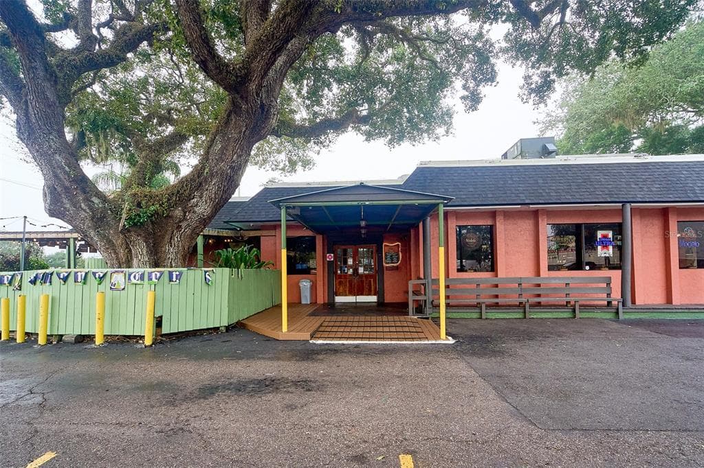 706 E BRANDON BOULEVARD BRANDON, FL 33511