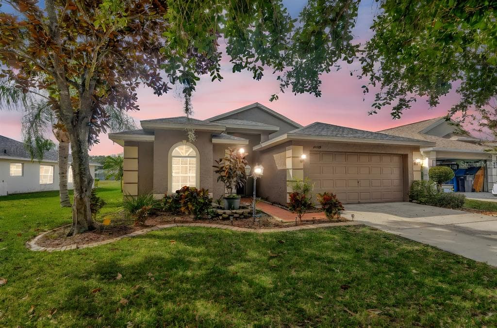 19519 MORDEN BLUSH DRIVE LUTZ, FL 33558