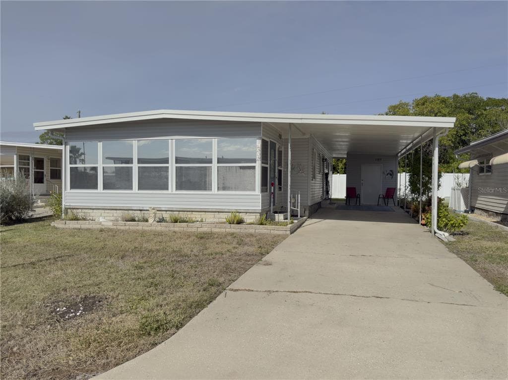 539 MOUNT PINEY AVENUE NE UNIT 689 ST PETERSBURG, FL 33702