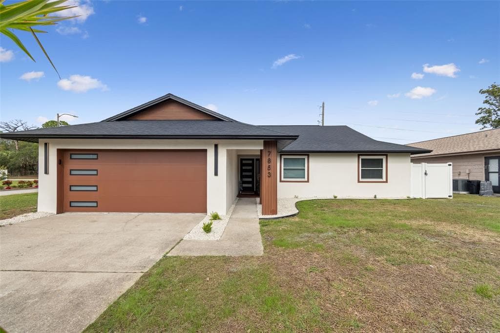 7853 SUNDOWN DRIVE ST PETERSBURG, FL 33709