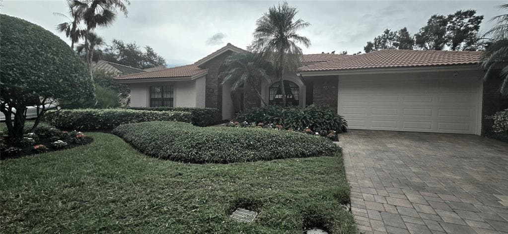 870 SAND PINE DRIVE NE ST PETERSBURG, FL 33703