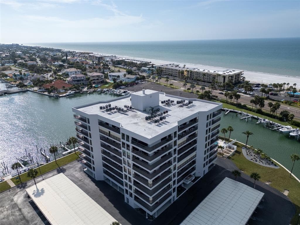 1651 SAND KEY ESTATES CT UNIT 74 CLEARWATER BEACH, FL 33767