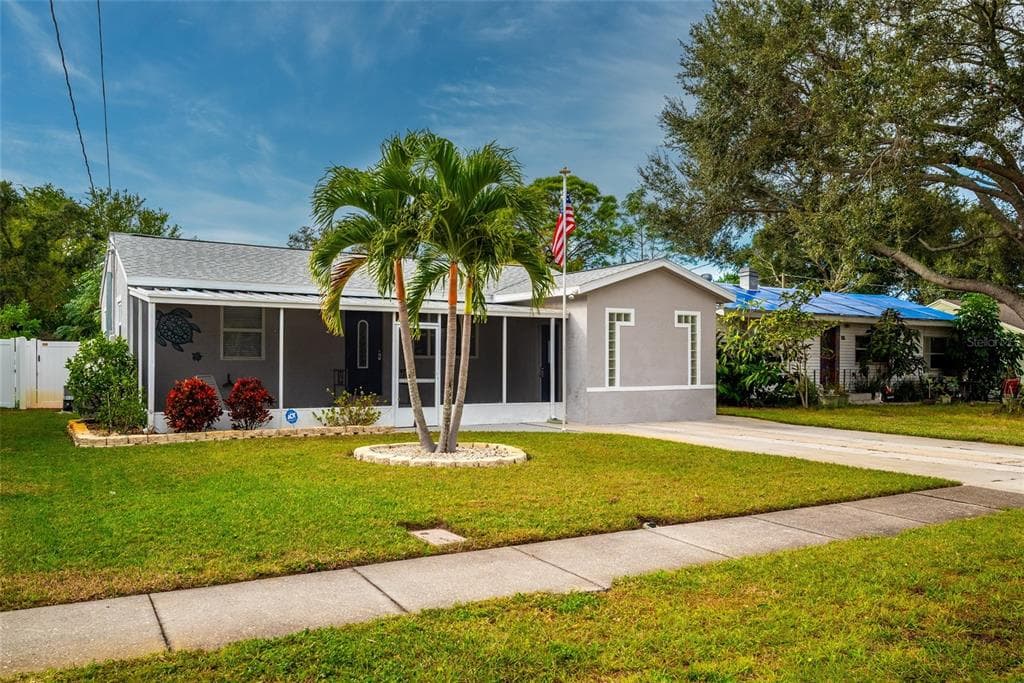 435 3RD STREET NW LARGO, FL 33770